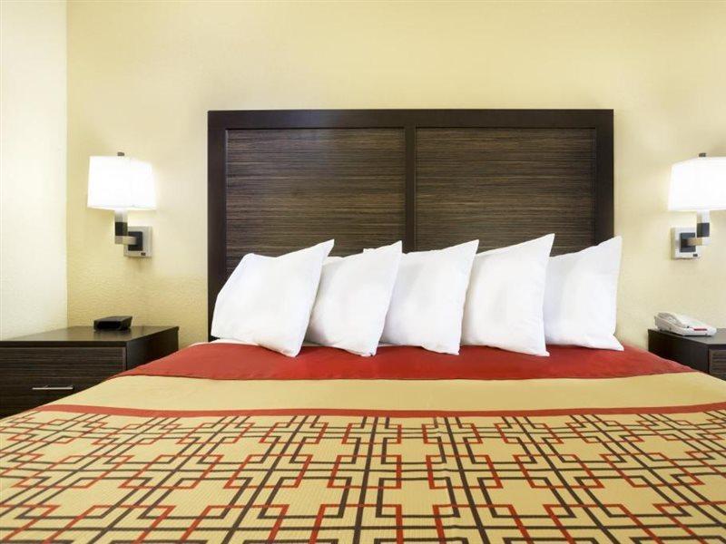 Columbus Grand Hotel & Banquet Center מראה חיצוני תמונה