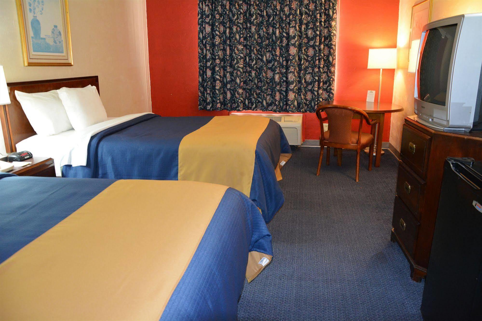 Columbus Grand Hotel & Banquet Center מראה חיצוני תמונה